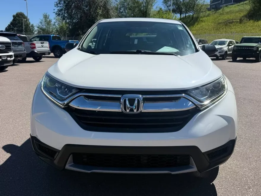 2017 Honda CR-V LX photo 1