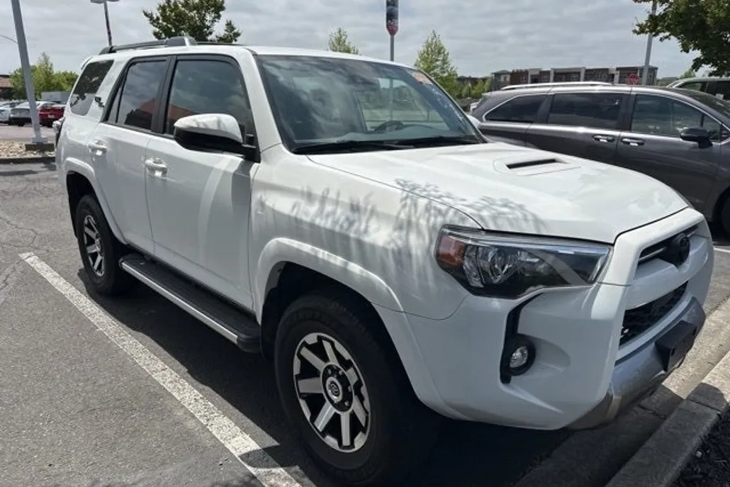 2023 Toyota 4Runner TRD Off-Road photo 1