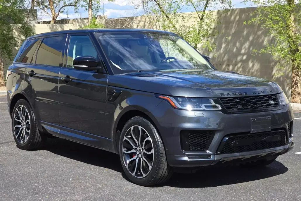 2019 Land Rover Range Rover HSE photo 1