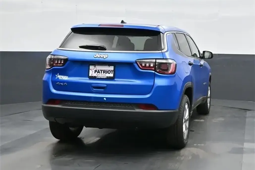 2025 Jeep Compass Sport photo 1