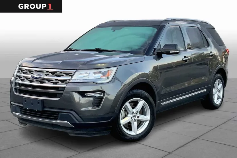 2018 Ford Explorer XLT photo 1