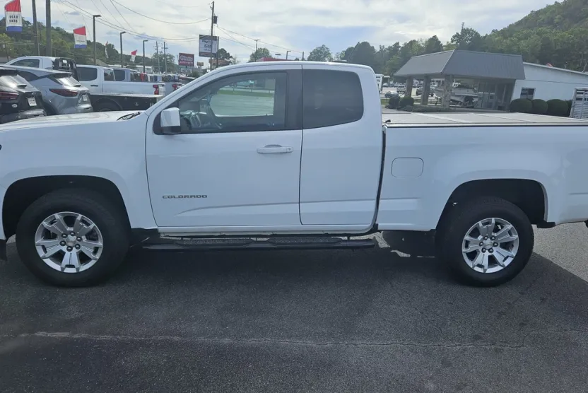 2021 Chevrolet Colorado LT photo 1
