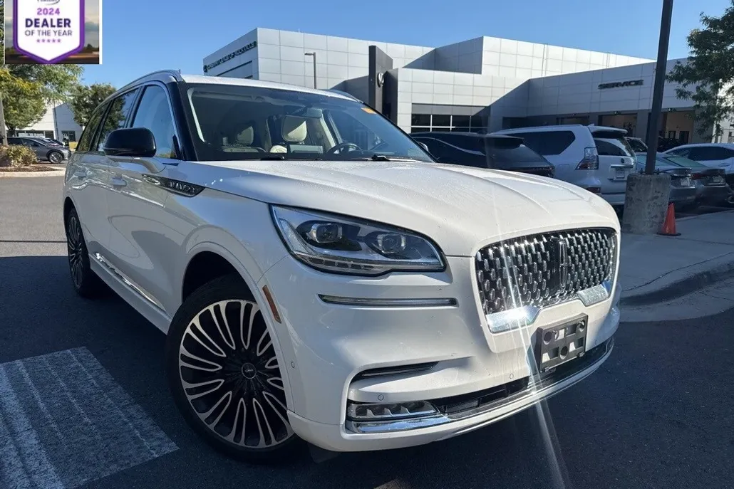 2023 Lincoln Aviator Black Label photo 1