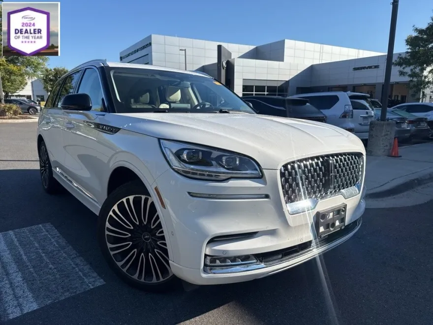 2023 Lincoln Aviator Black Label photo 1