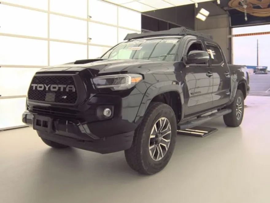2022 Toyota Tacoma TRD Sport photo 1