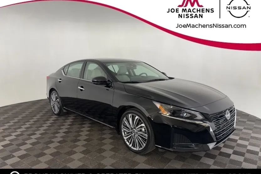 2024 Nissan Altima 2.5 SL photo 1
