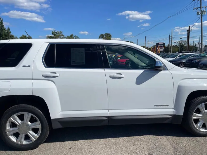 2017 Gmc Terrain SLE photo 1