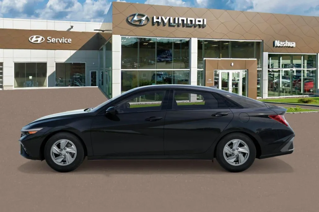 2025 Hyundai Elantra SE photo 1