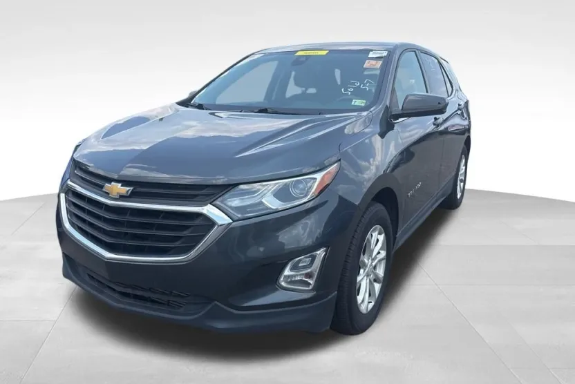 2020 Chevrolet Equinox LT photo 1