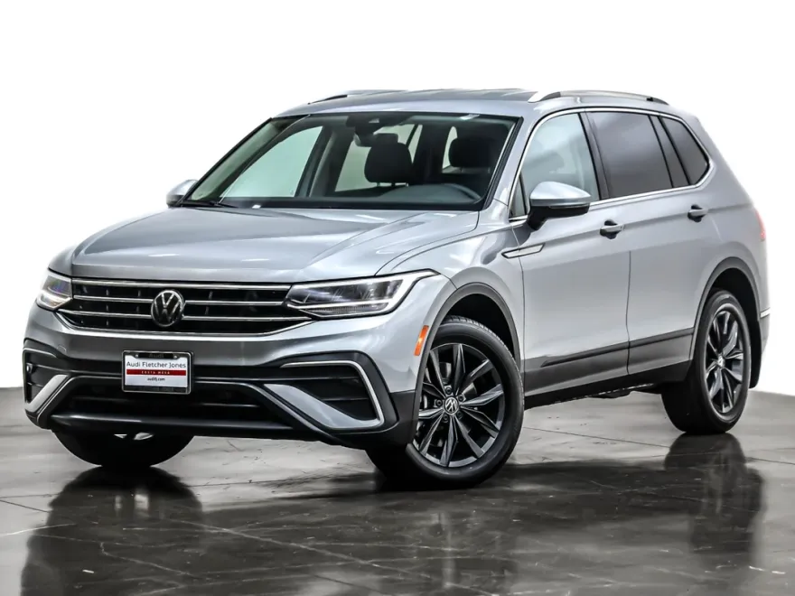 2024 Volkswagen Tiguan SE Wolfsburg Edition photo 1