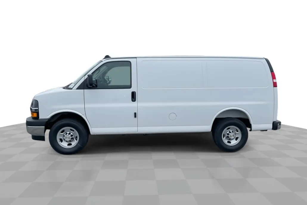 2025 Chevrolet Express Cargo 2500 photo 1