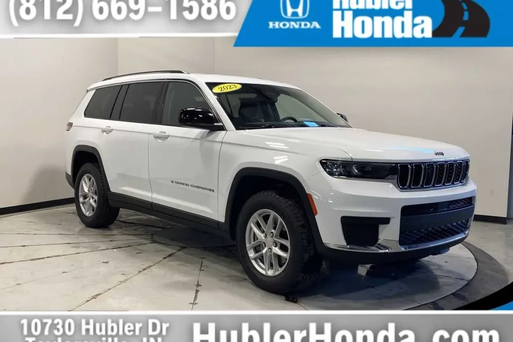 2023 Jeep Grand Cherokee Laredo photo 1