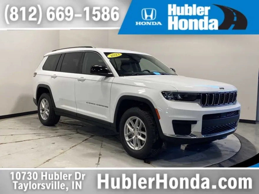 2023 Jeep Grand Cherokee Laredo photo 1
