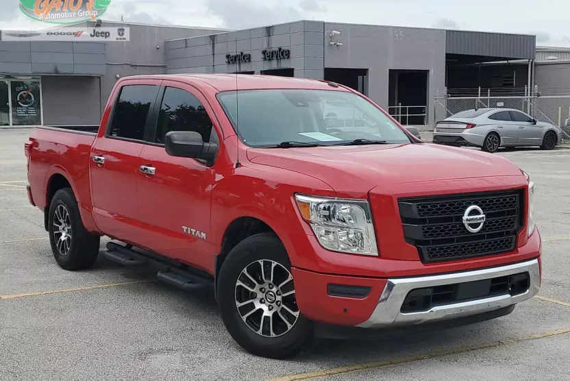 2021 Nissan Titan SV photo 1