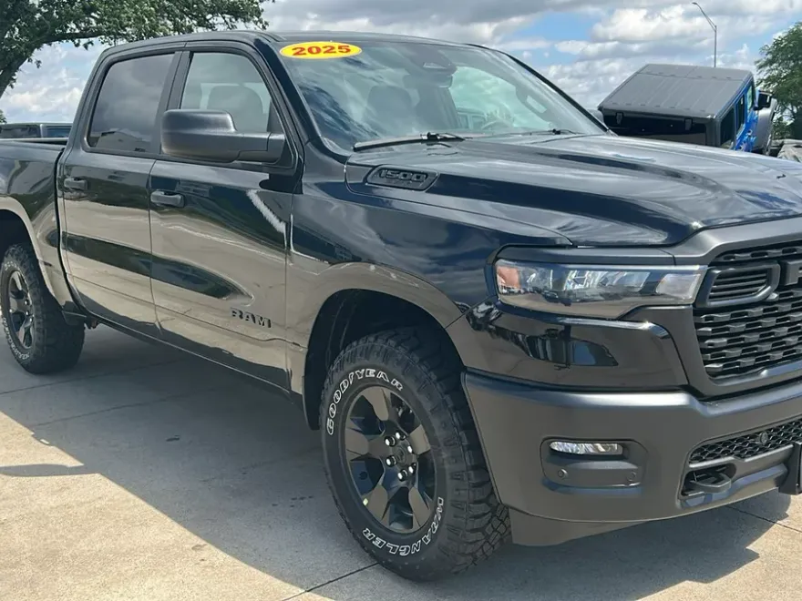 2025 Ram 1500 Tradesman Warlock photo 1
