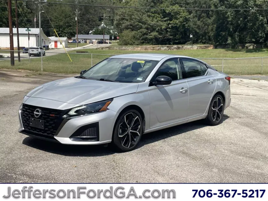 2024 Nissan Altima 2.5 SR photo 1