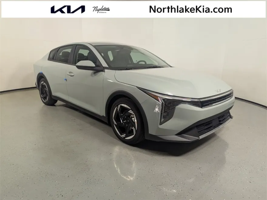 2025 Kia K4 EX photo 1