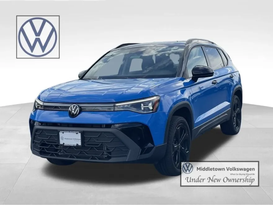 2025 Volkswagen Taos SE photo 1