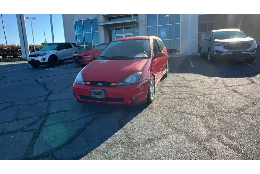 2004 Ford Focus ZX3 SVT photo 1