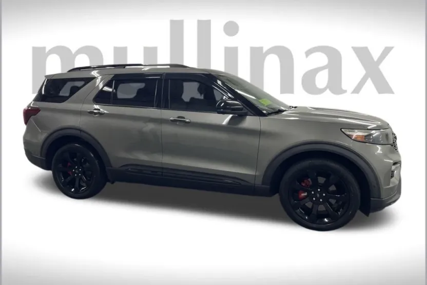 2020 Ford Explorer ST photo 1