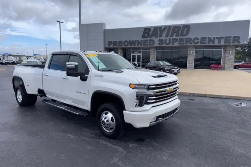 2022 Chevrolet Silverado 3500HD High Country photo 1