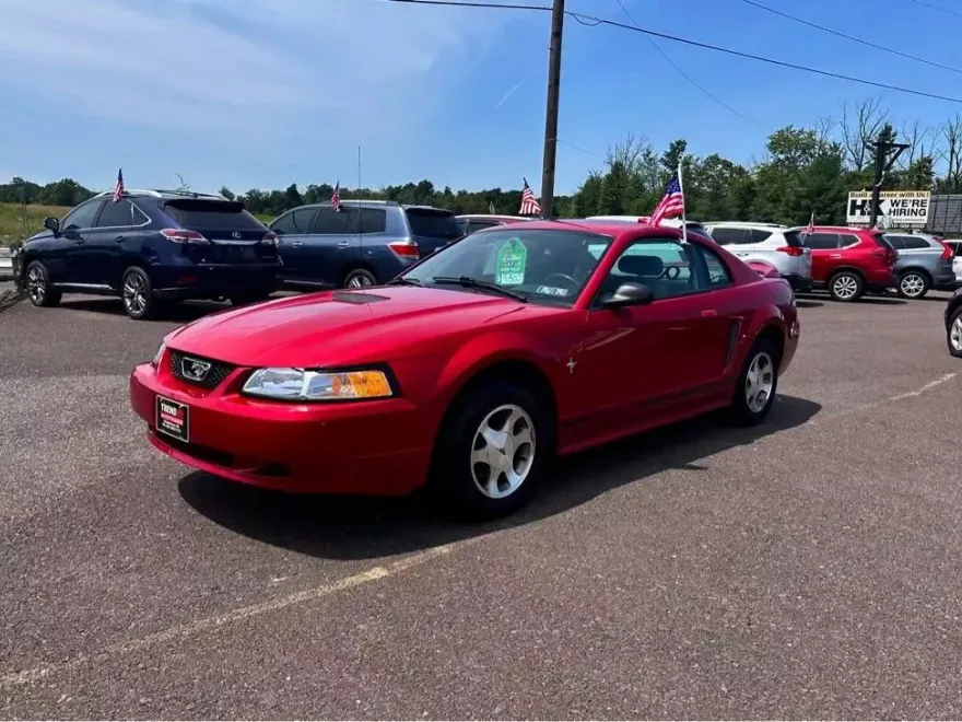2000 Ford Mustang photo 1