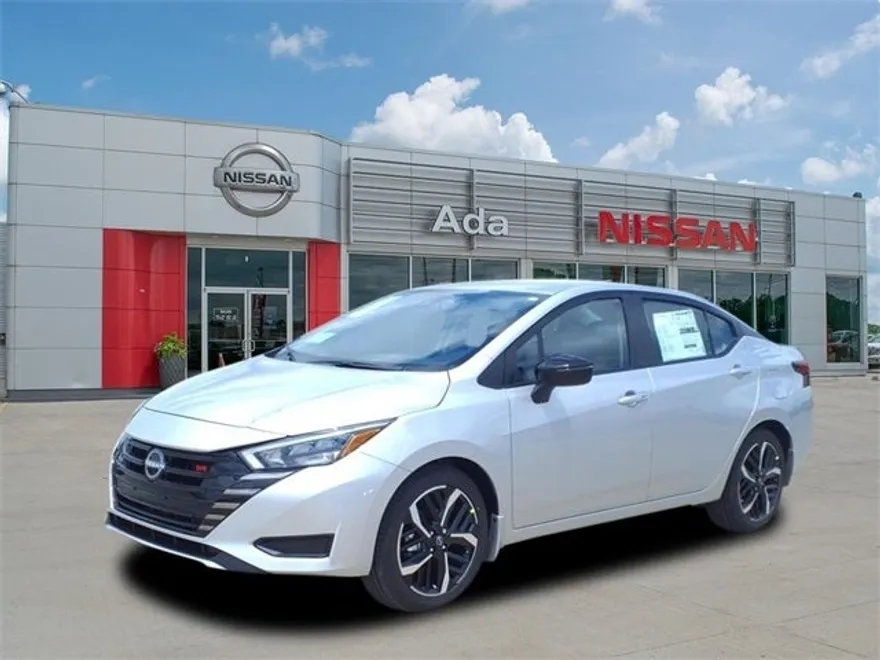 2025 Nissan Versa 1.6 SR photo 1