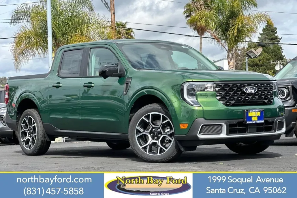 2025 Ford Maverick Lariat photo 1