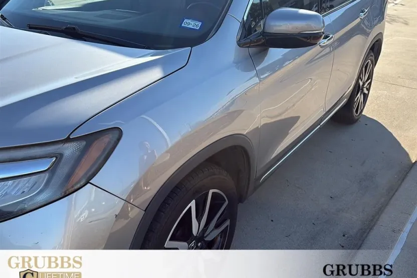 2019 Honda Pilot Elite photo 1