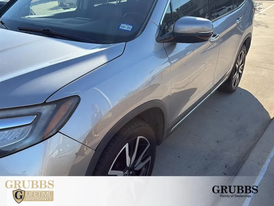 2019 Honda Pilot Elite photo 1