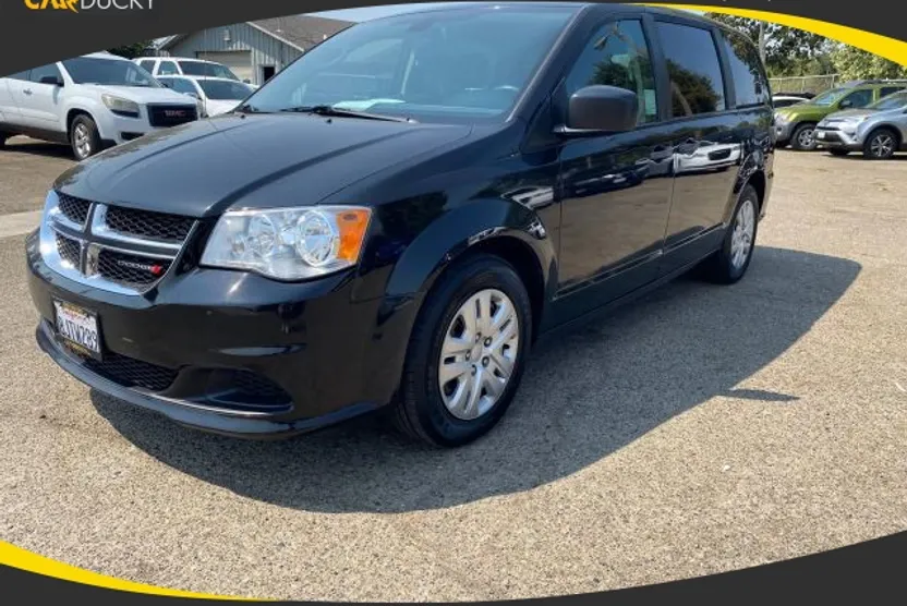 2019 Dodge Grand Caravan SE photo 1