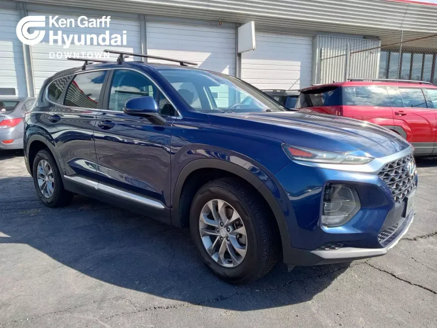 2019 Hyundai Santa Fe SE photo 1