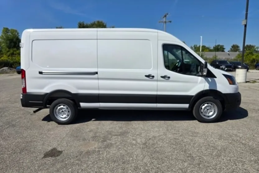 2025 Ford Transit photo 1