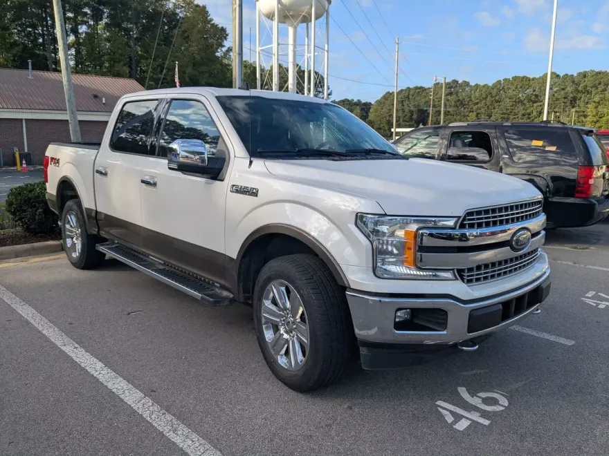 2019 Ford F-150 Lariat photo 1