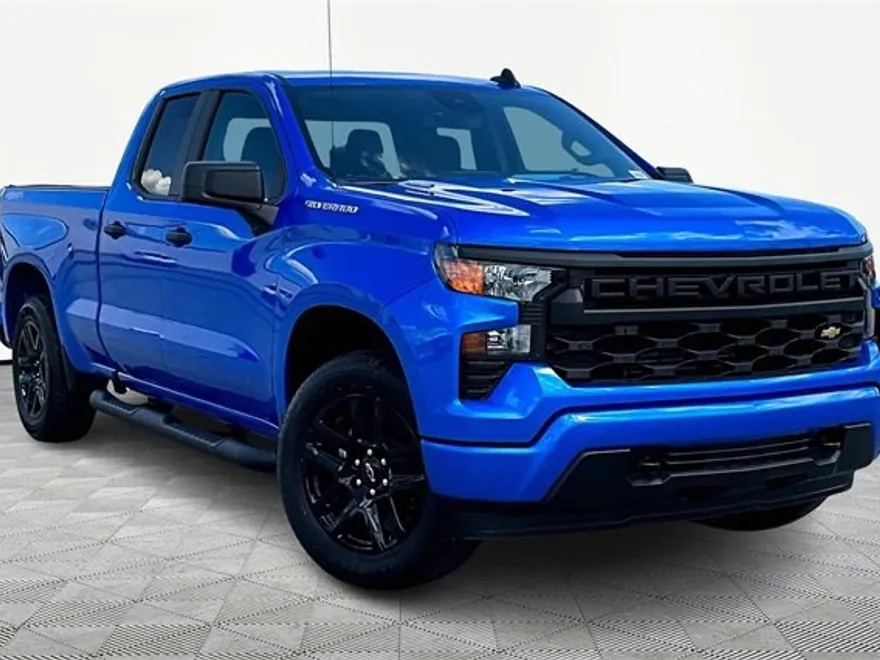 2026 Chevrolet Silverado Custom photo 1