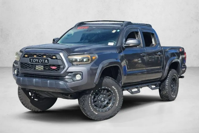 2018 Toyota Tacoma SR5 V6 photo 1