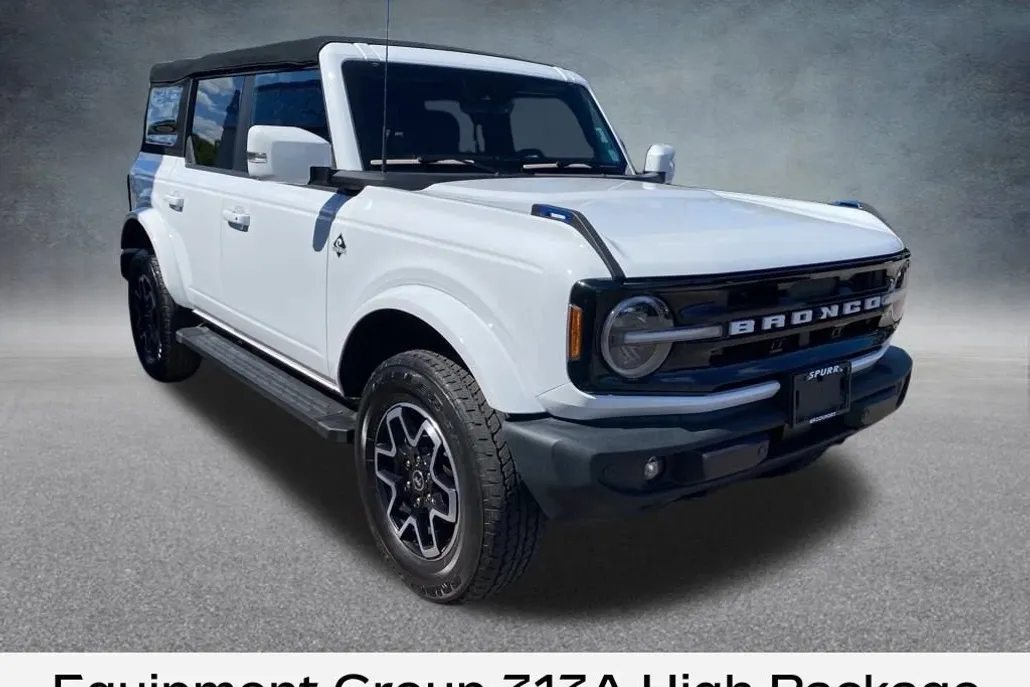 2022 Ford Bronco Base photo 1
