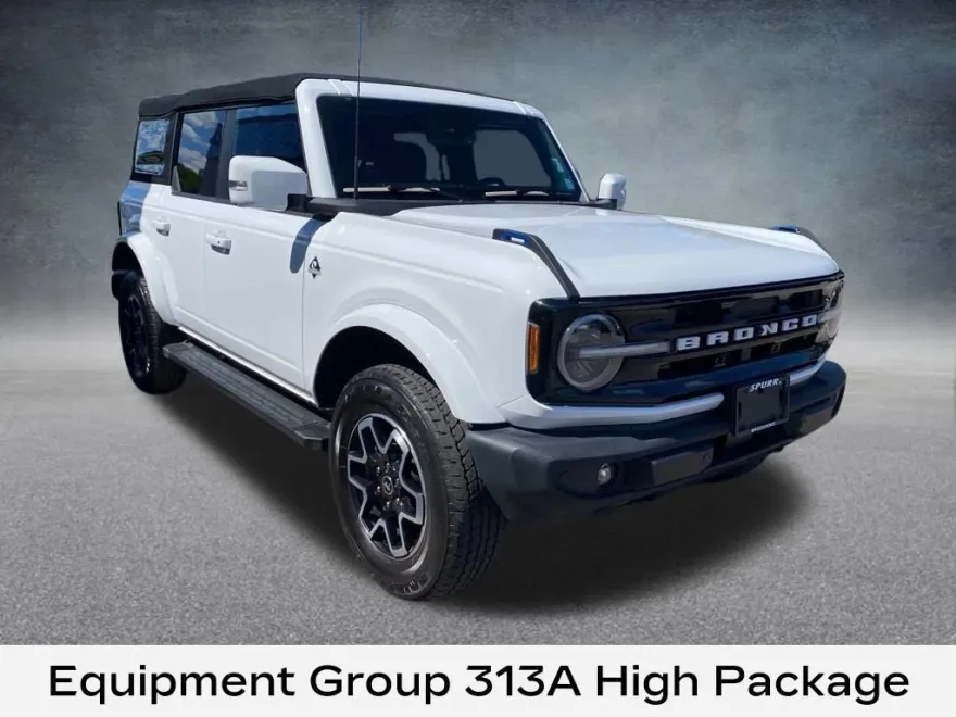 2022 Ford Bronco Base photo 1