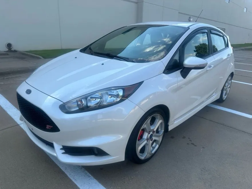 2017 Ford Fiesta ST photo 1