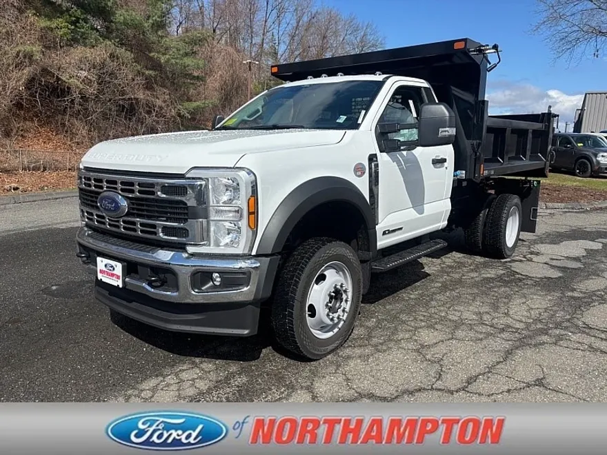 2025 Ford F-550 XL photo 1