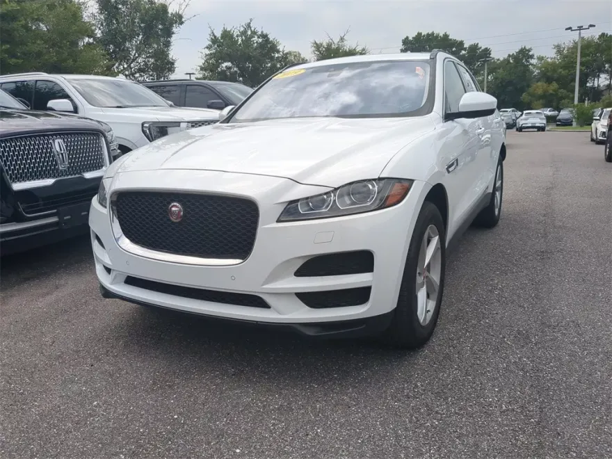 2019 Jaguar F-PACE Premium photo 1