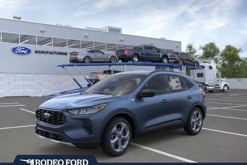2026 Ford Escape ST-Line photo 1