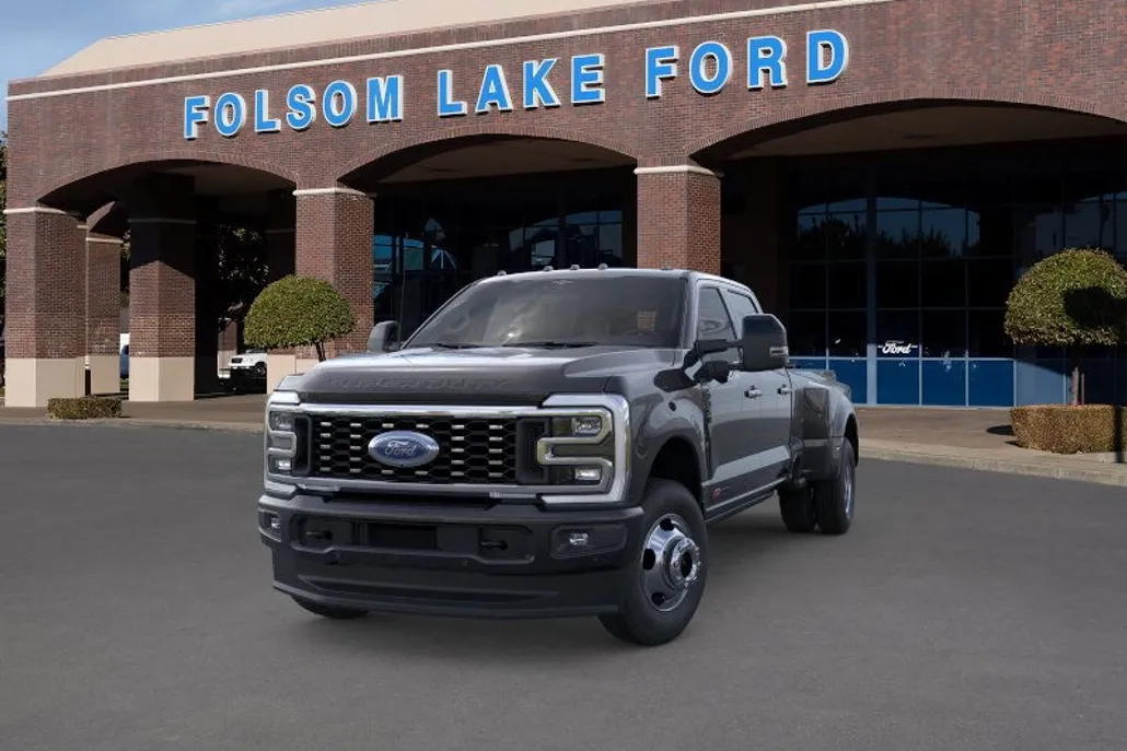 2026 Ford F-350 Platinum photo 1