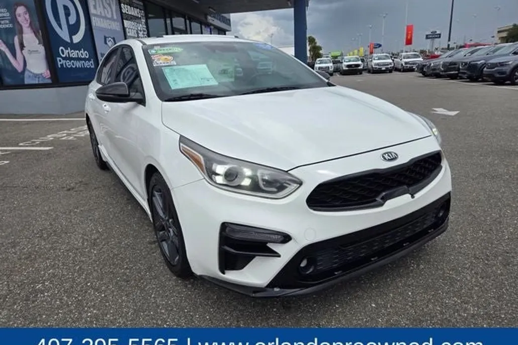 2021 Kia Forte GT-Line photo 1
