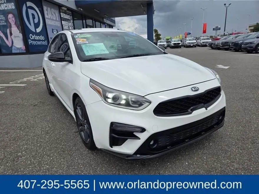 2021 Kia Forte GT-Line photo 1
