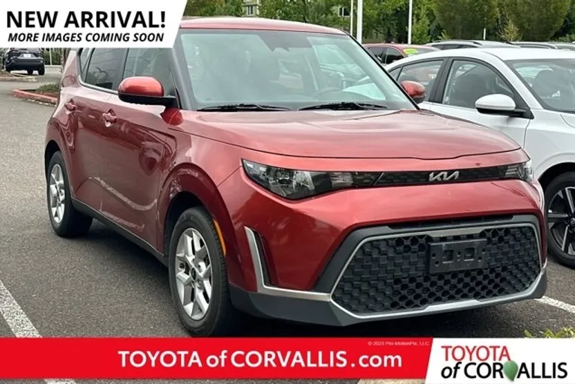 2023 Kia Soul LX photo 1