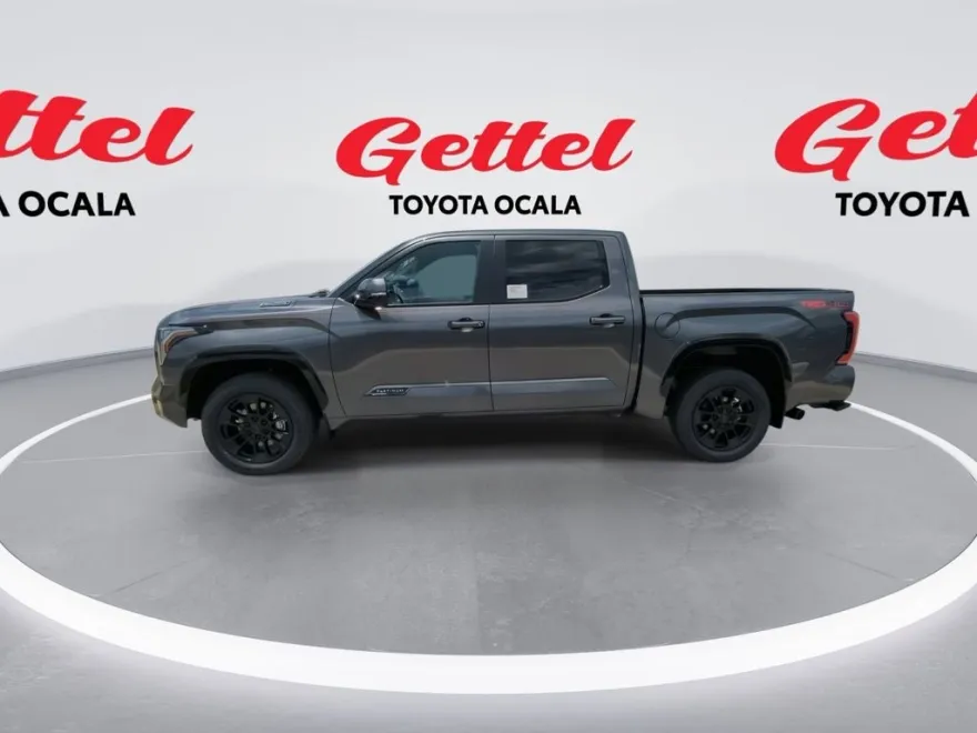2025 Toyota Tundra Platinum photo 1