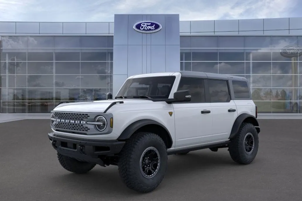 2024 Ford Bronco Badlands photo 1