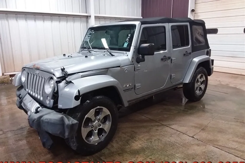 2017 Jeep Wrangler Unlimited Sahara photo 1