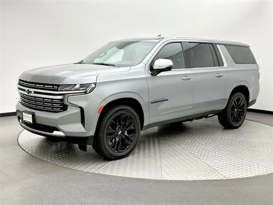 2023 Chevrolet Suburban Premier photo 1